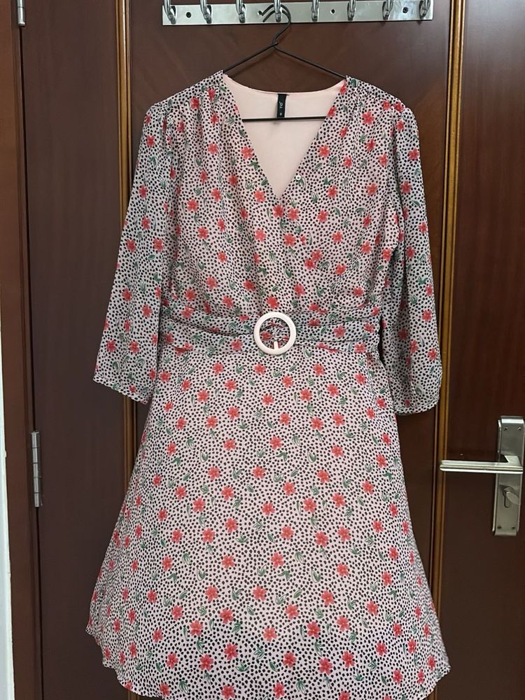 Wore Once, Cute Dress, With Attached Belt N A Zip