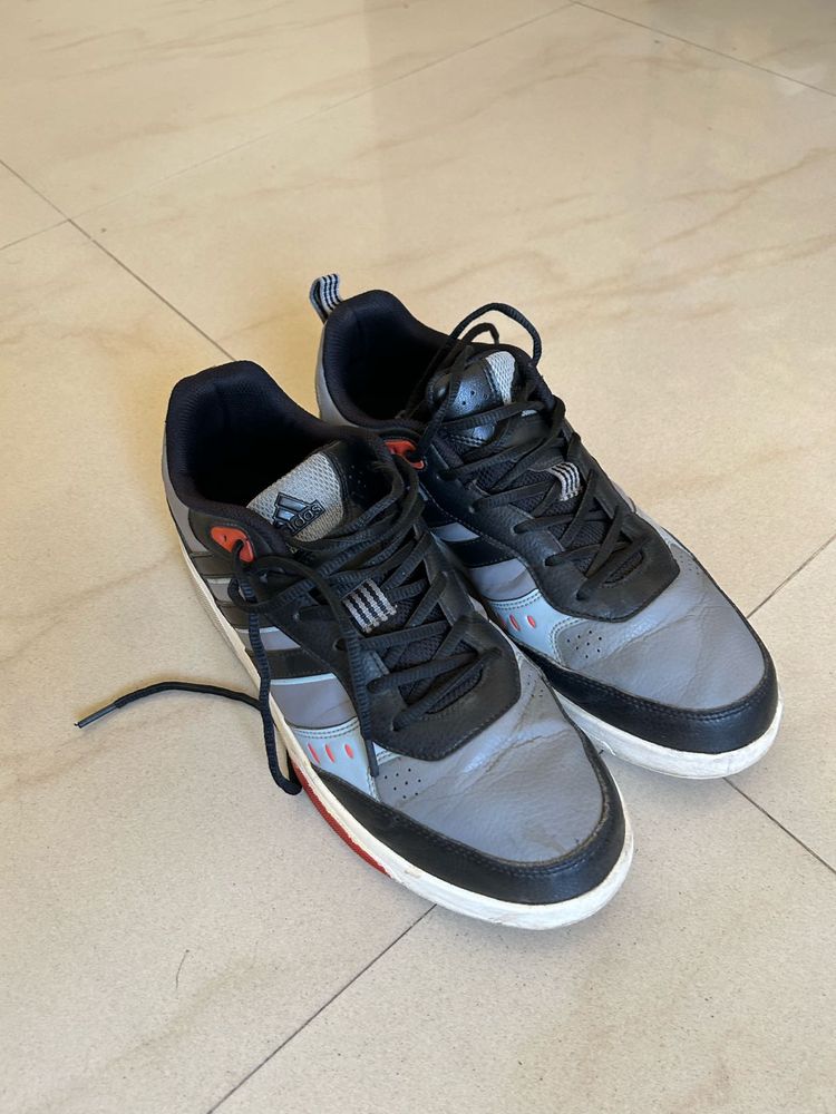 Adidas Sneakers