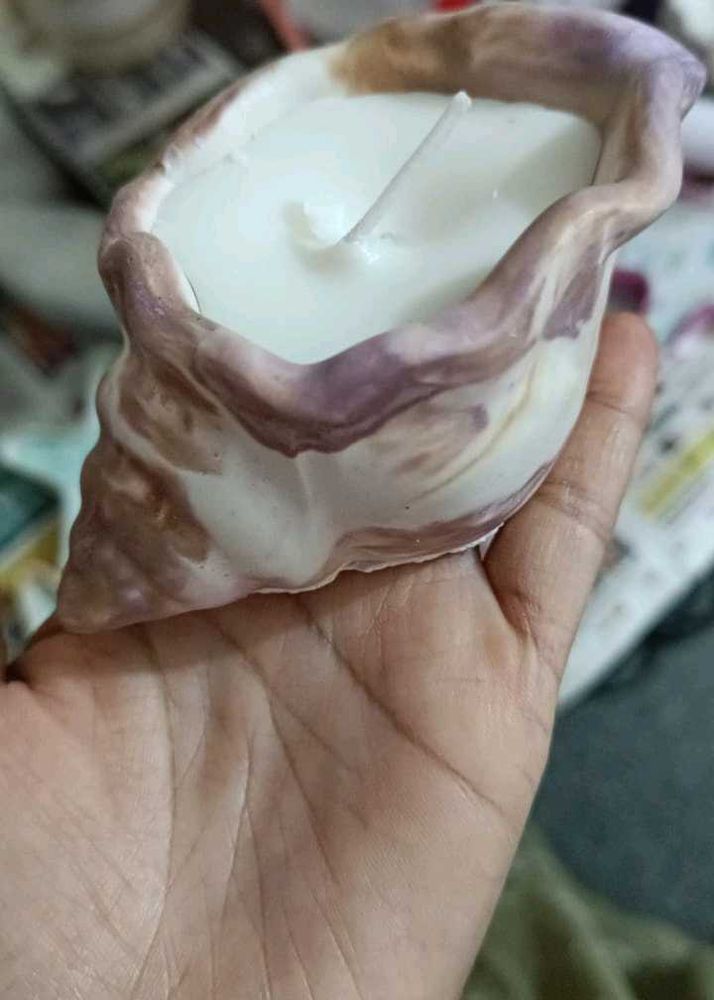 Seashell Candle