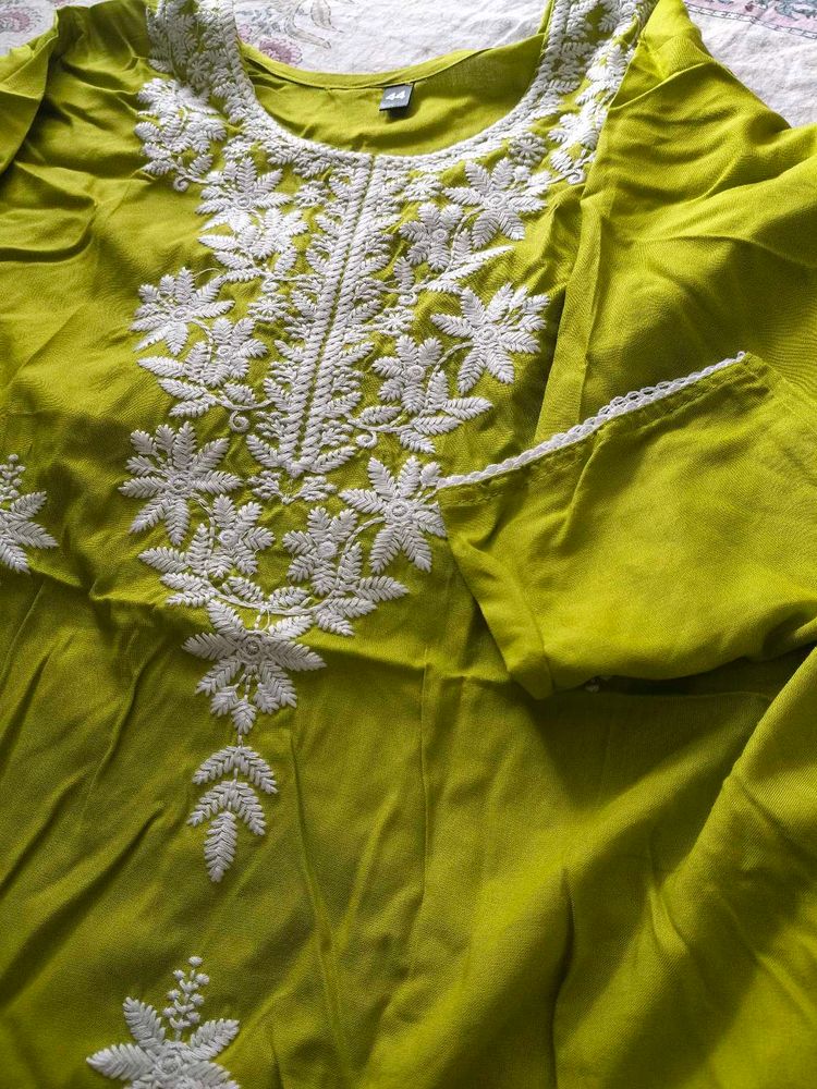 Elegant Green Embroidered Short Kurta