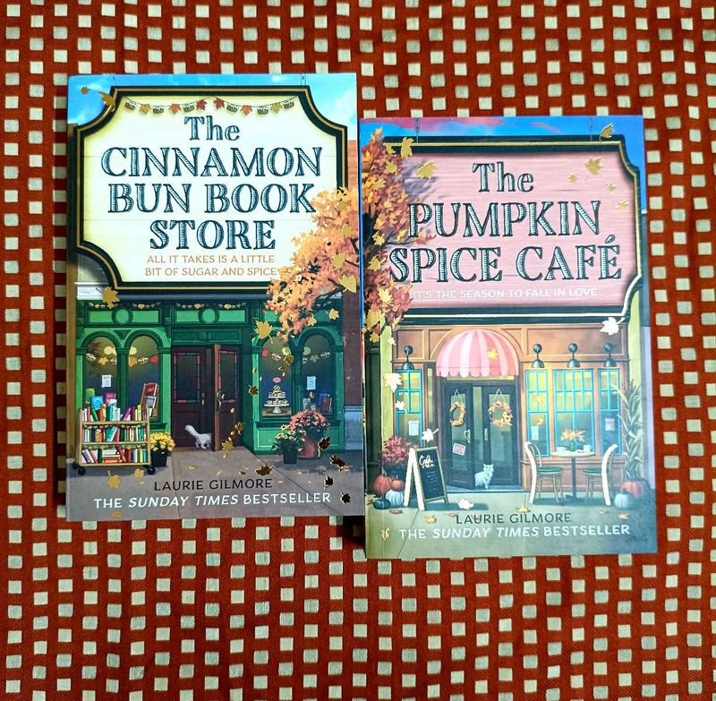 Cinnamon Bun &amp; Pumpkin Spice Cafe