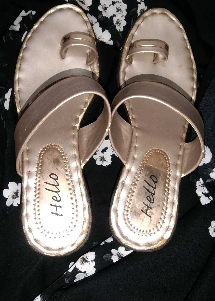 Elegant Toe Ring Flats