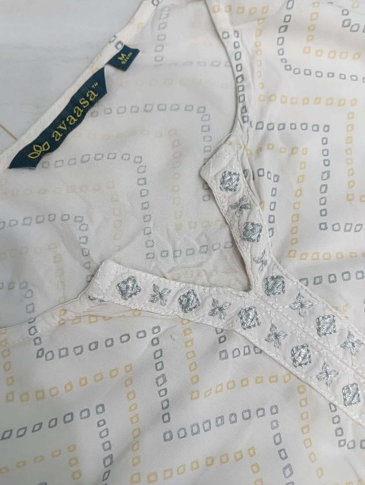 Avaasa Kurta