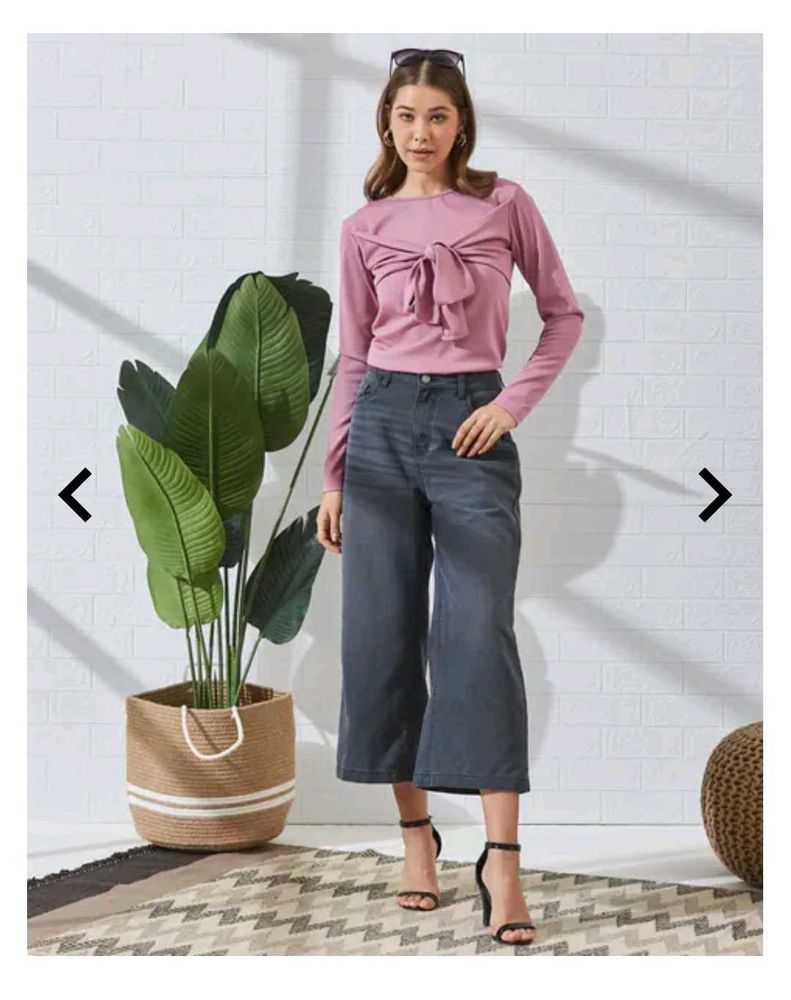 Chic Pink Tie-Front Top