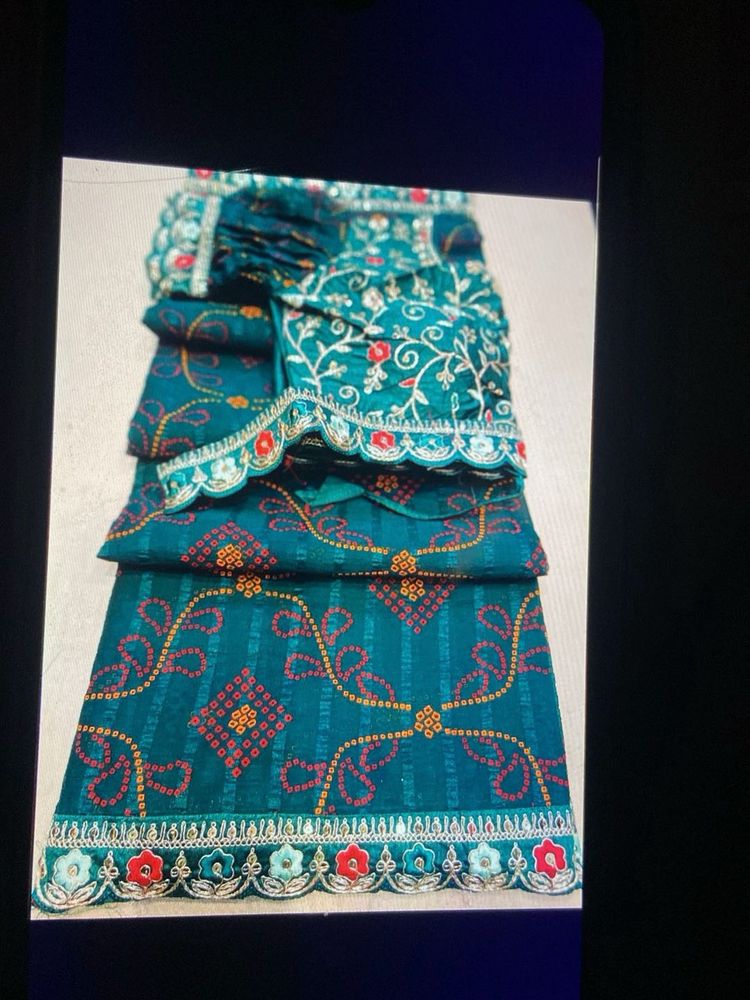 Sarees Teal Printed Fabric Set