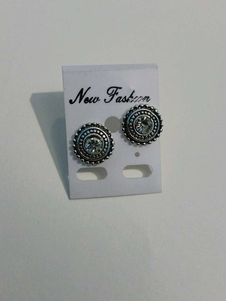 One Pair Earing