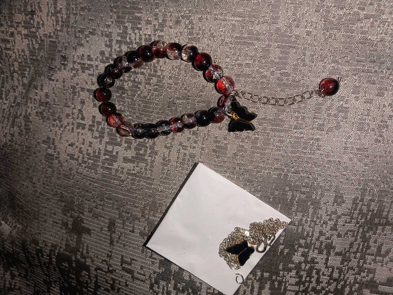 Beautiful Black Bracelet With Pendant