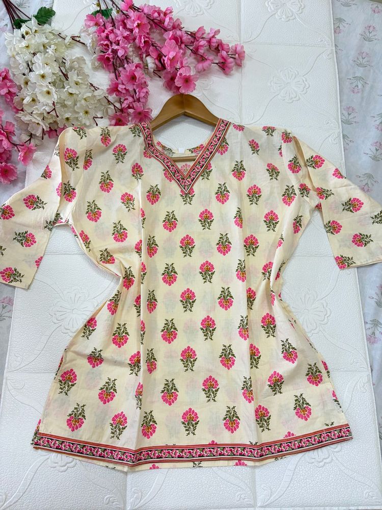 Floral Print Short Kurti