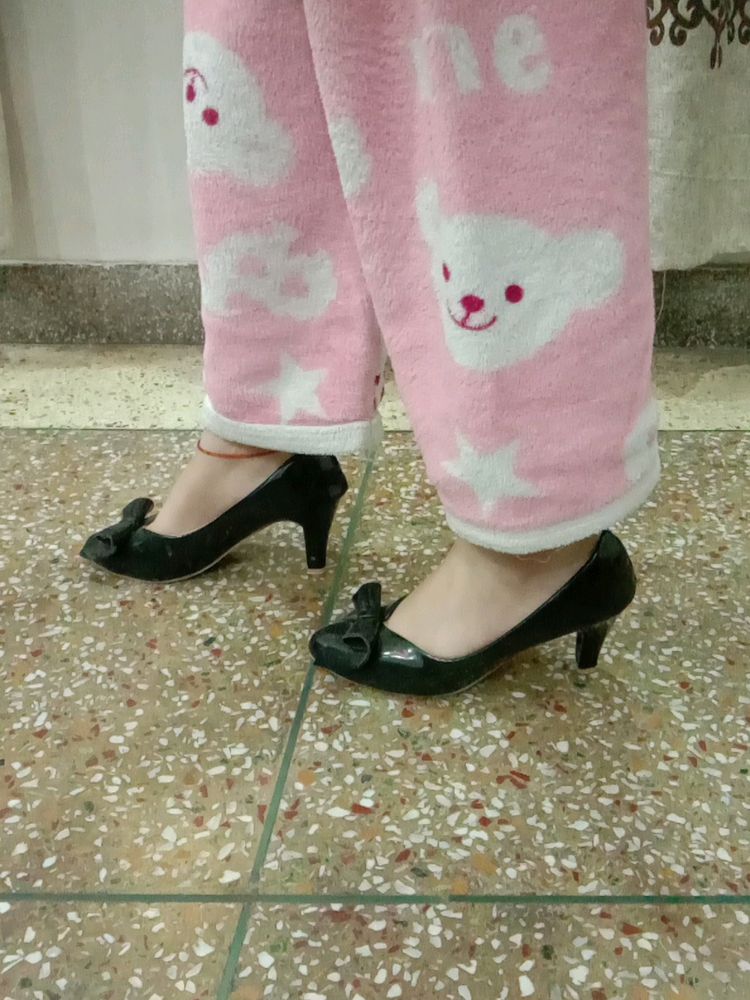 Black Glossy Heels Bellies