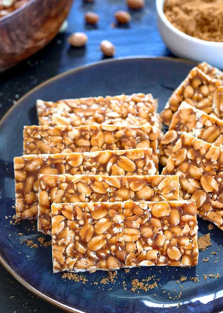 ORGANIC PEANUT CHIKKI HOMEMADE - 450 GRAms
