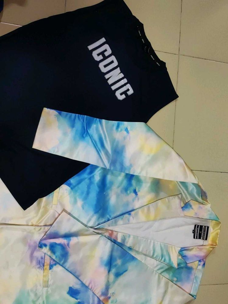 Iconic tshirt with coat 🧥!