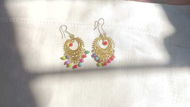 Stylish Gold-Plated Earrings with Stone &amp; Pearl De