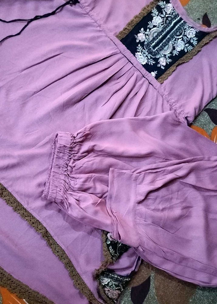 Elegant Pink Kurta Set