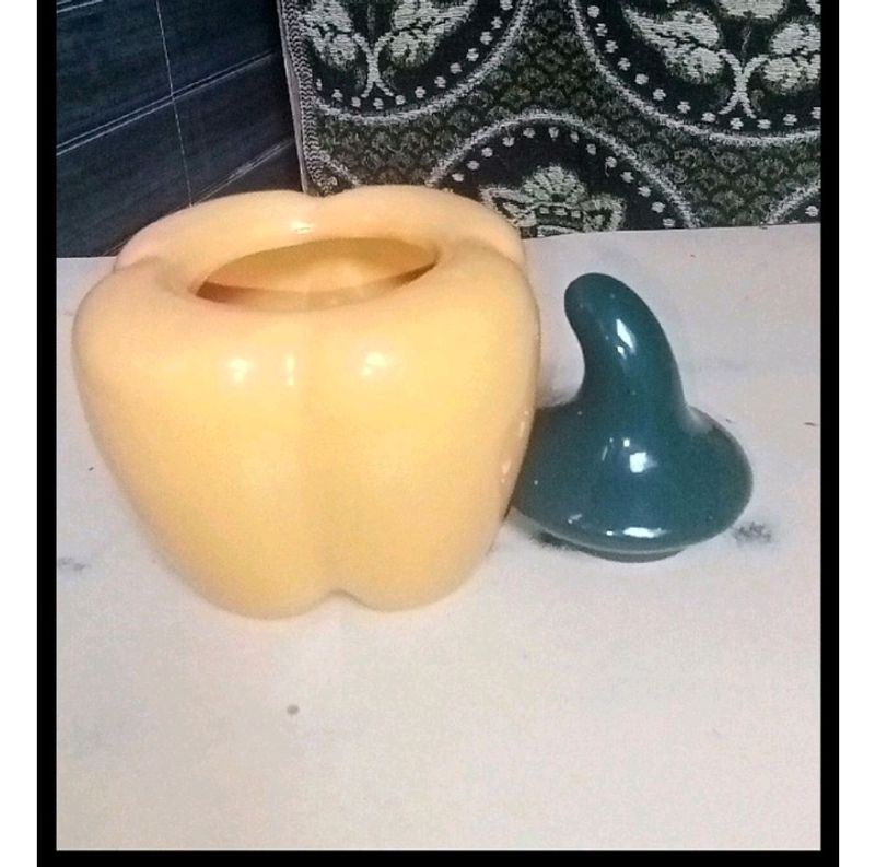 2 Vintage Pepper Teapot