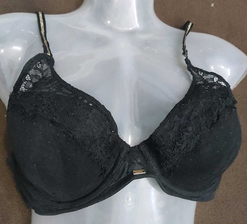 Black Lace Bra 🔥
