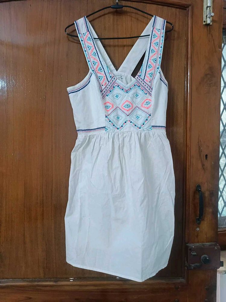 Pretty White Dress/One Piece