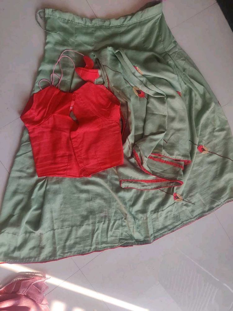 Stylish Lehenga Choli Set