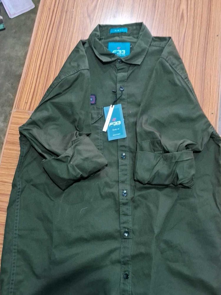 F33 Men&#39;s Casual Shirt