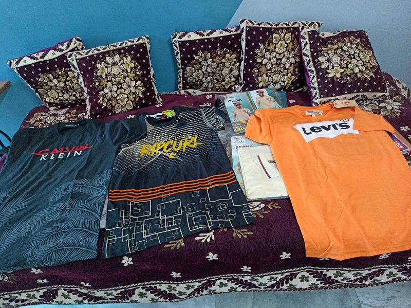 Sale!! Men&#39;s T-shirt// M,L,XL Size