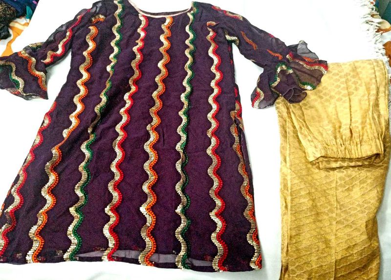 Stylish Ethnic Kurti Set – Brand New