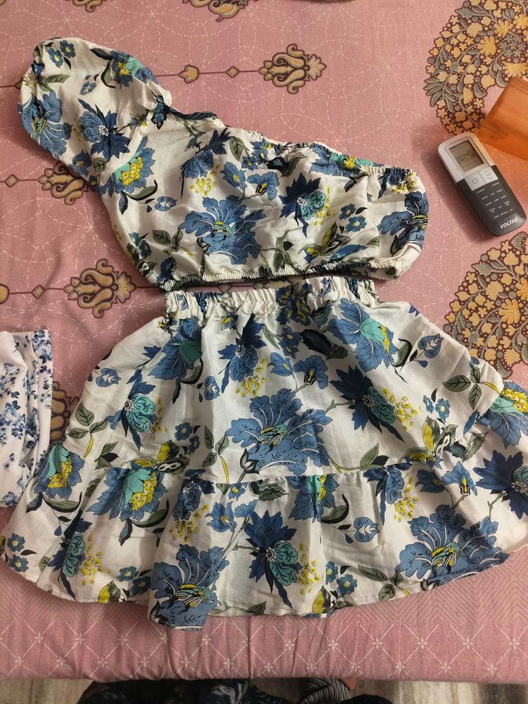 Cotton Off Shoulder Top Nd Skirt