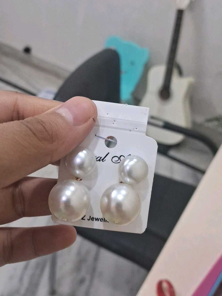 PEARL EARRINGS