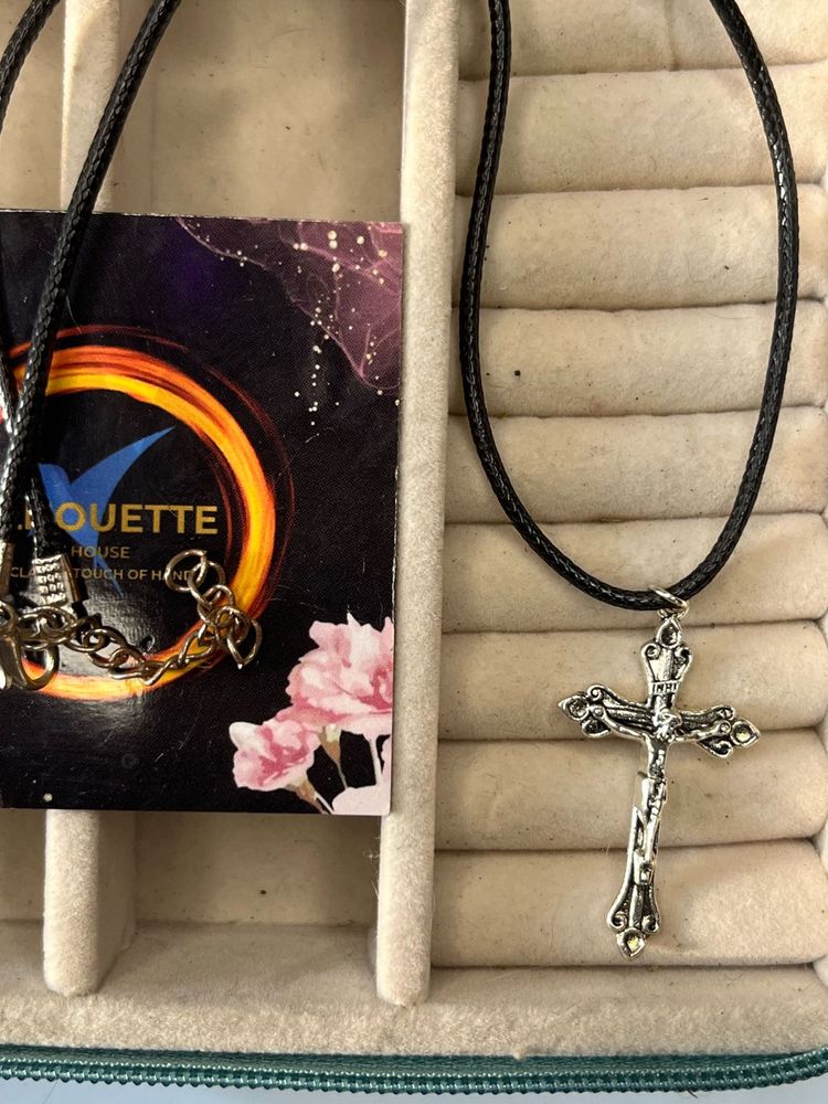 Cross Pendant Necklace