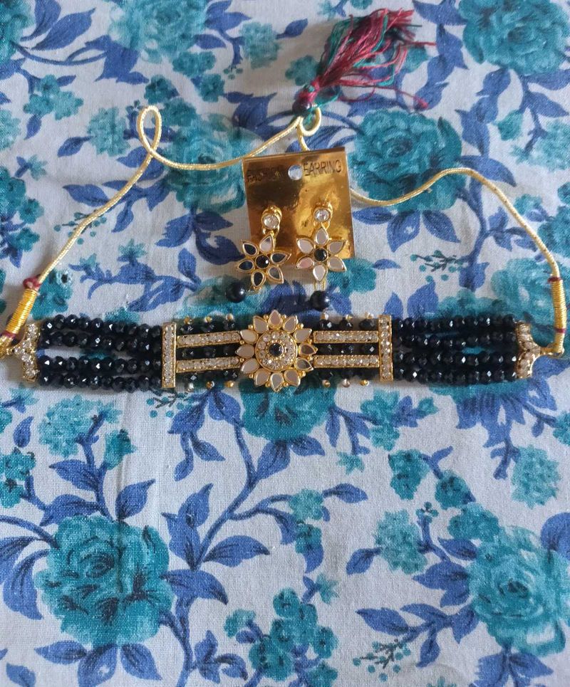 black colour Cristal chokar set