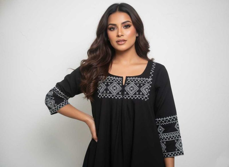 Elegant Black Embroidered Kurta