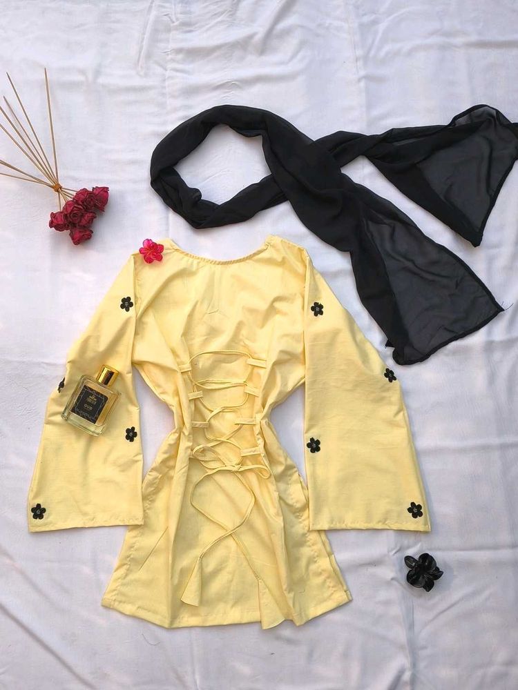 Floral Corset Kurti With Scarf 💛