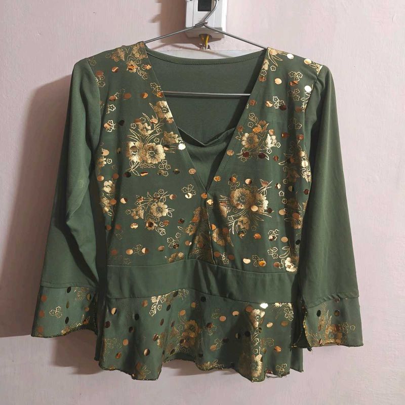 🆕 Green Floral Short Top