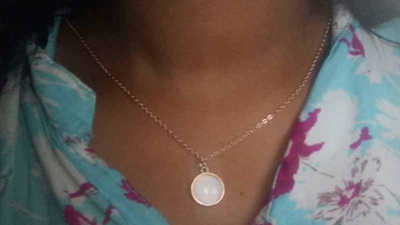 Elegant Pendant Necklace