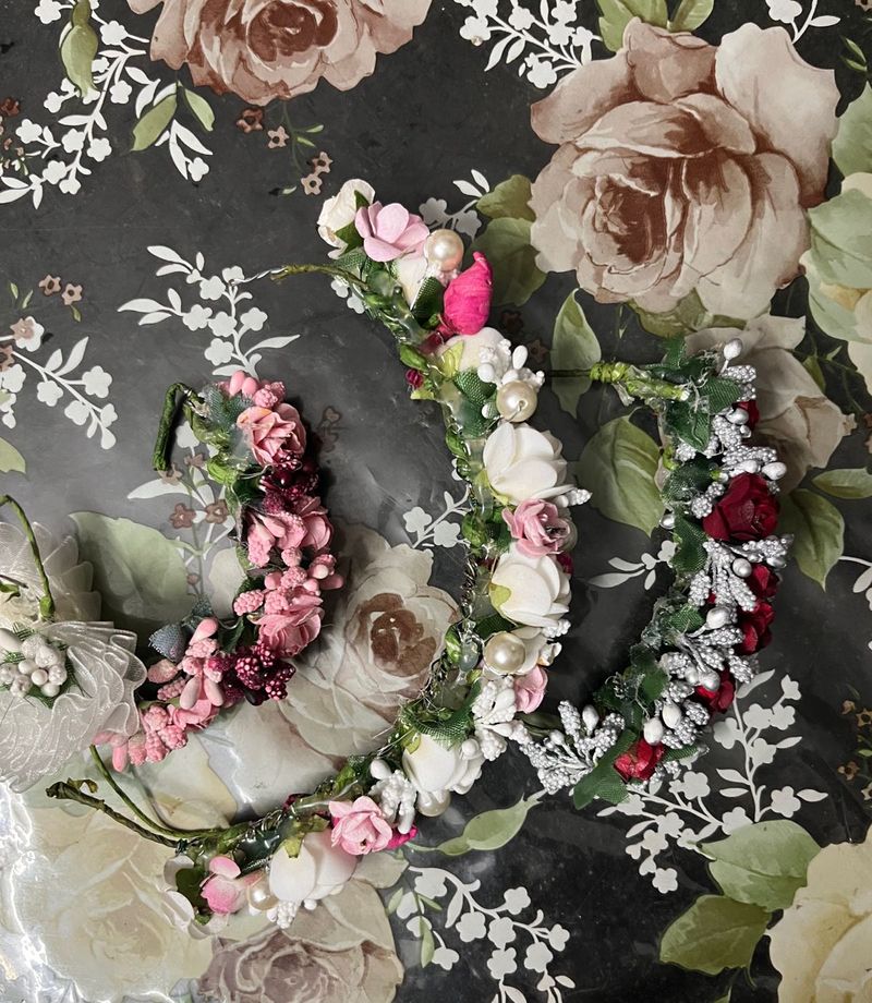3 Floral Hair Accessories