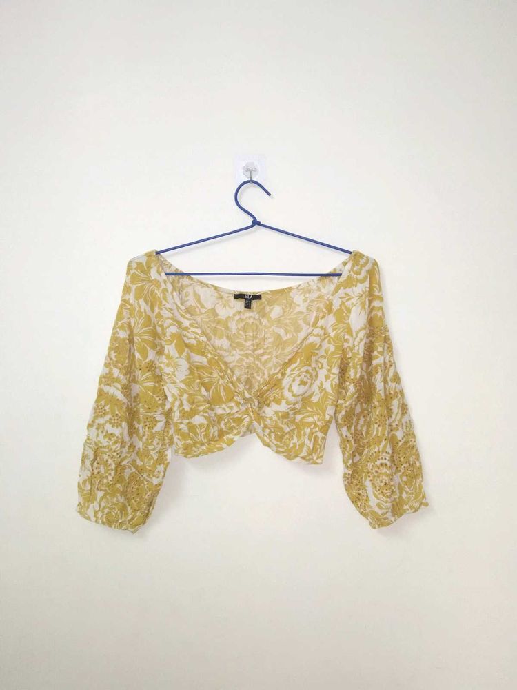 Pinteresty V Neck Cutest Top/ Perfect Detailing