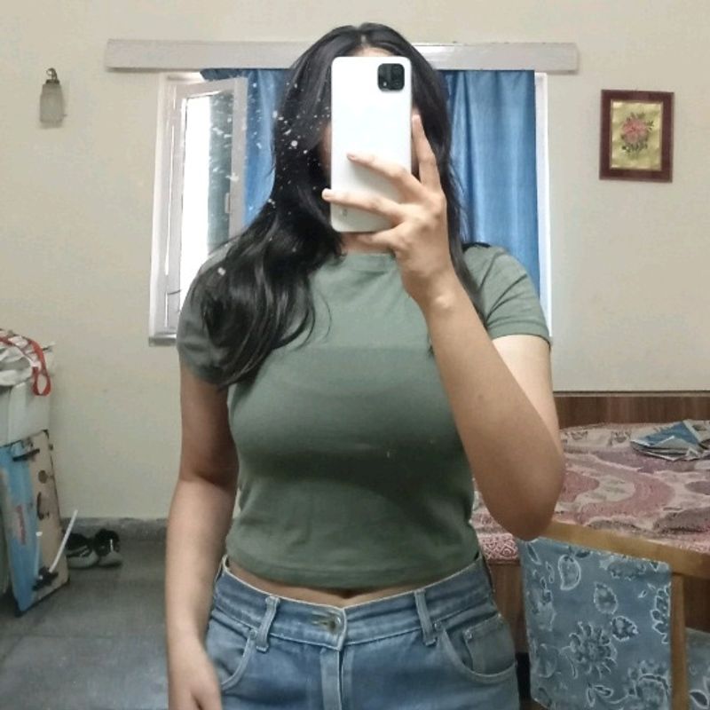 H&amp;M Divided Pack Of Two Crop Tops