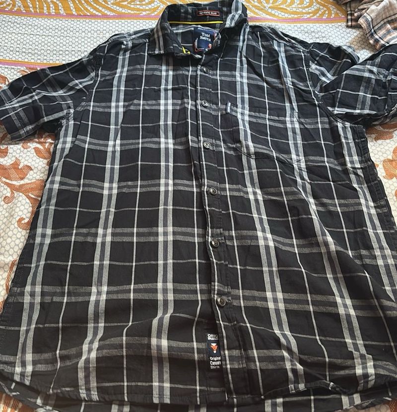 Checked Casual Shirt Size(medium)