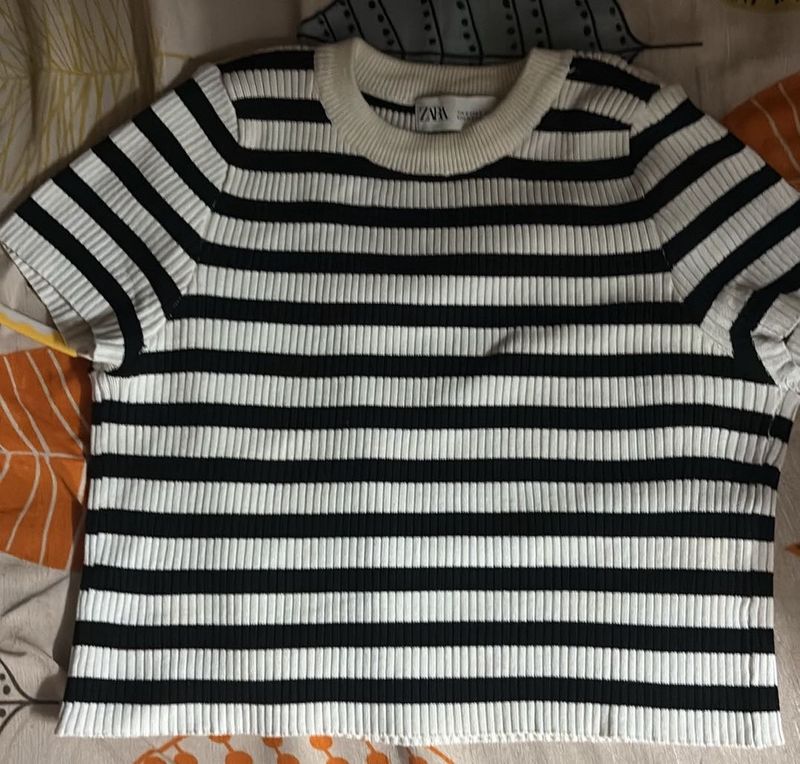 Black And White Top