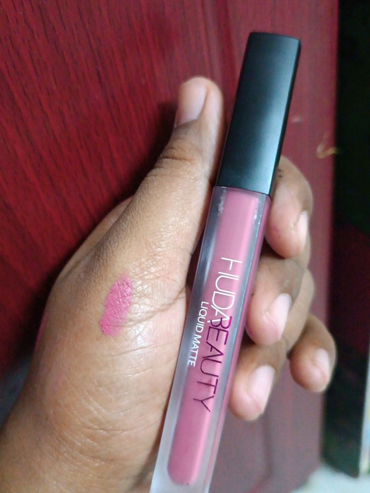 Huda Beauty Liquid Matte Lipstick😍