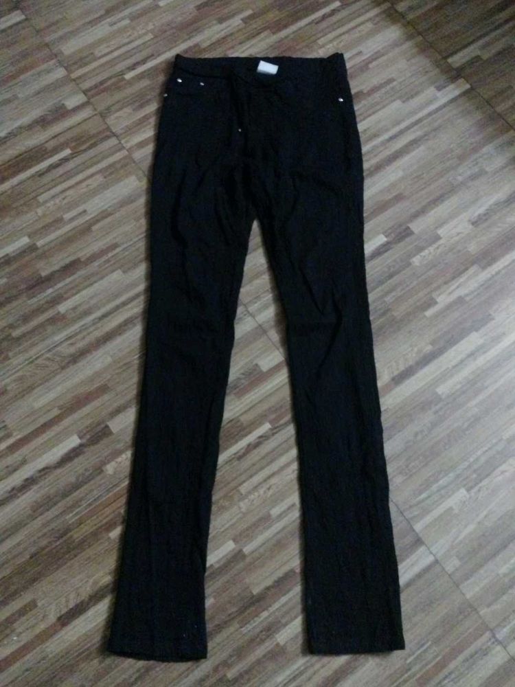 Black textured jeggings