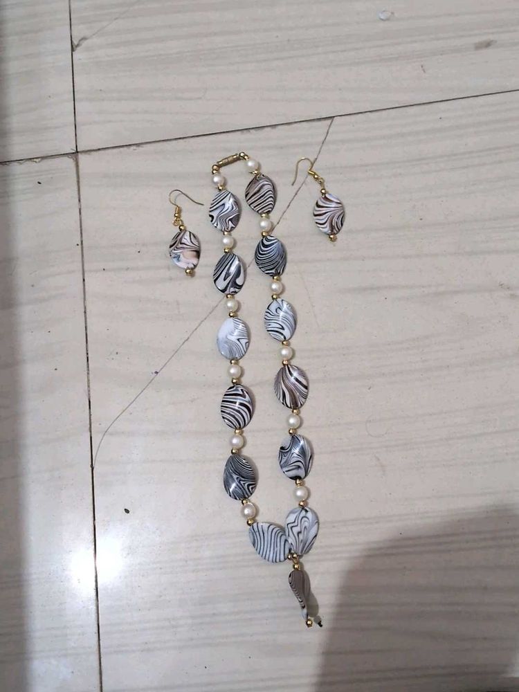 New Neck Set With Earrings