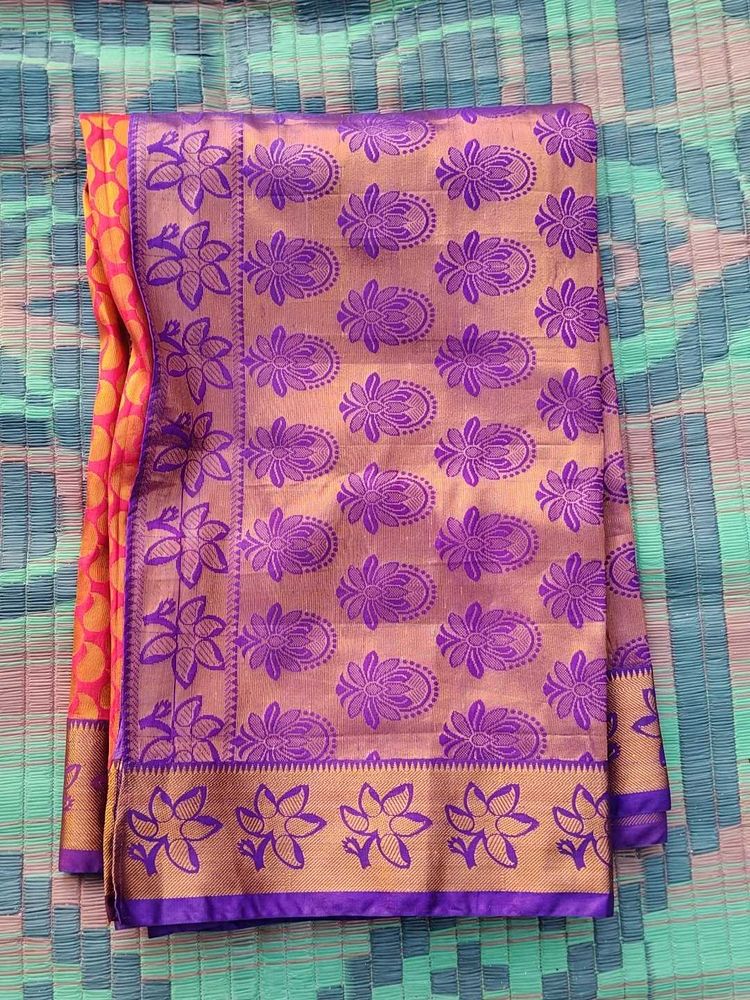 🎉🎉Elegant Purple Floral Saree With Blouse