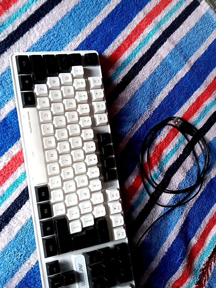 Ant Esports MK1000 Mechanical Keyboard