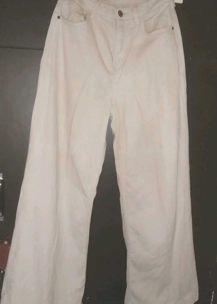 Beige Jeans