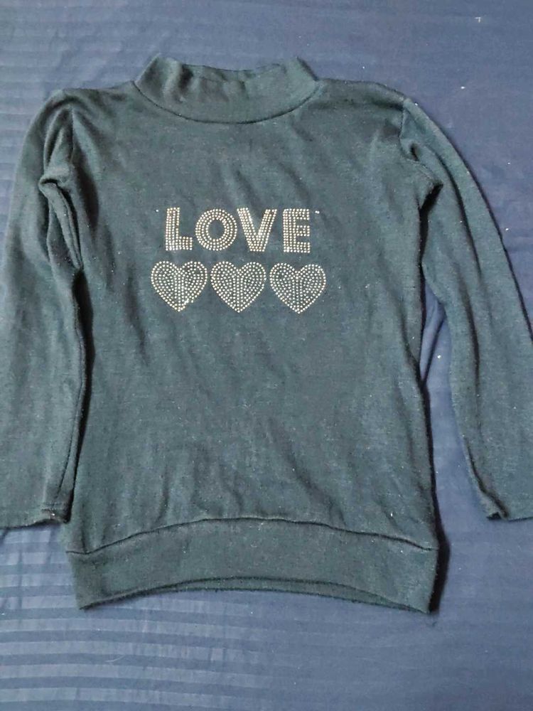 Cute &#39;Love&#39; Top