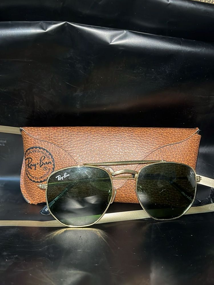 Ray-Ban Aviator Sunglasses