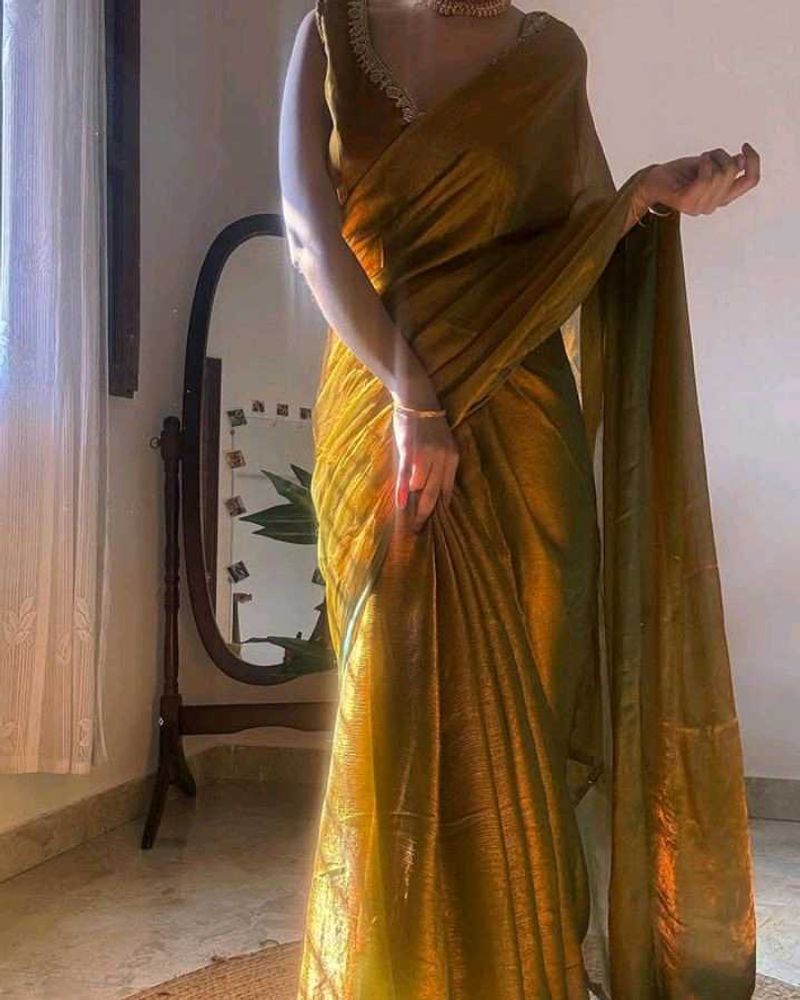 Pinteresty Golden Saree