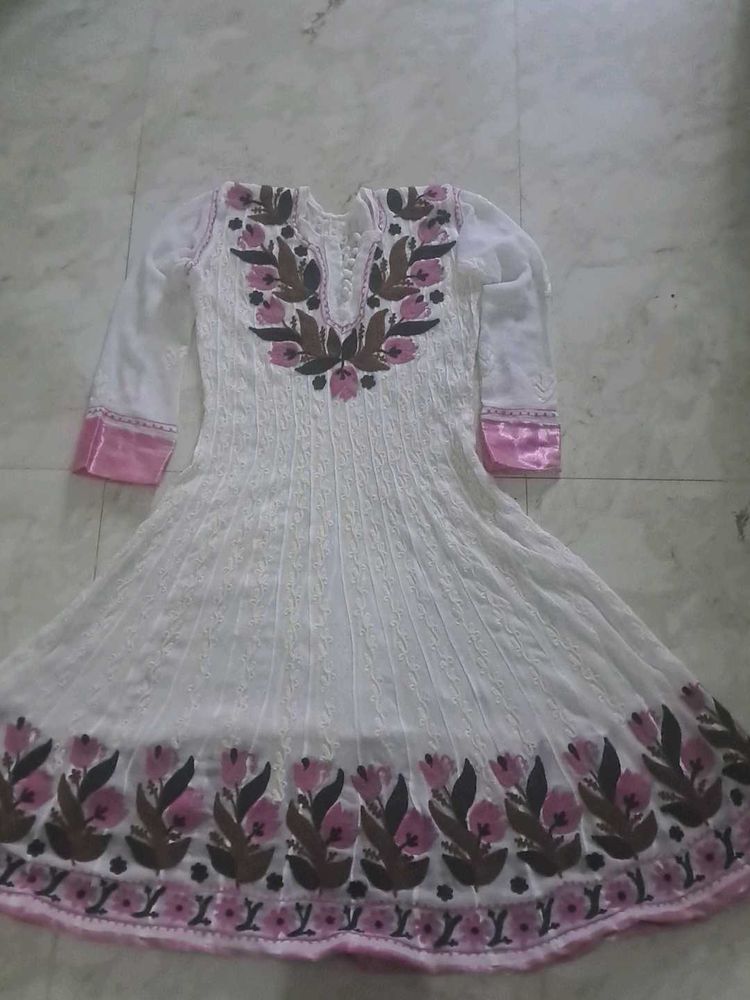 Elegant Embroidered Kurta