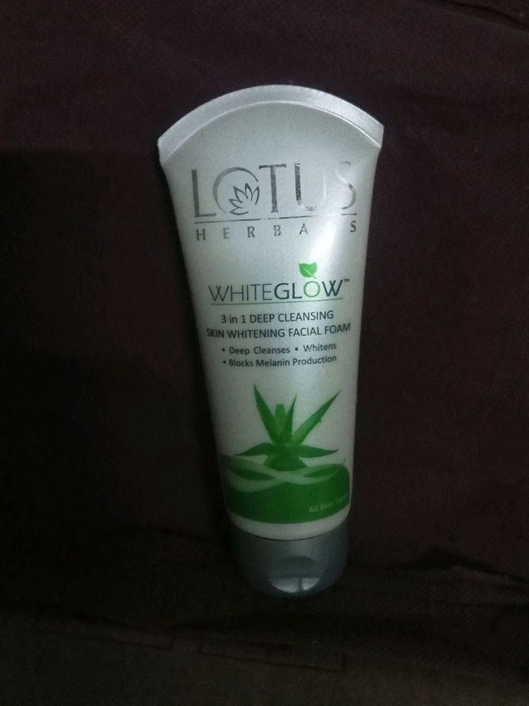 Lotus Face Wash