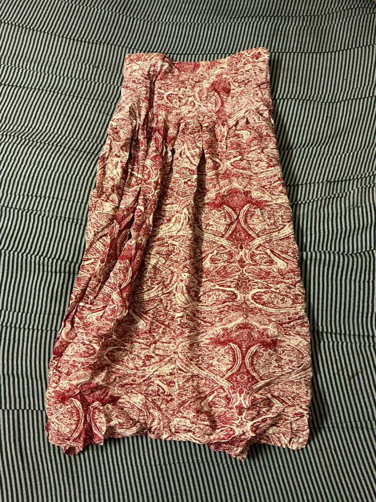 Red &amp; White Patterned Skirt