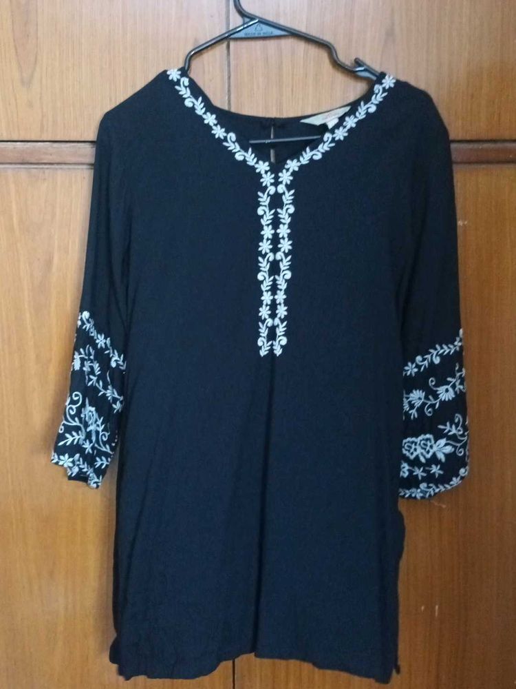 Black Kurti